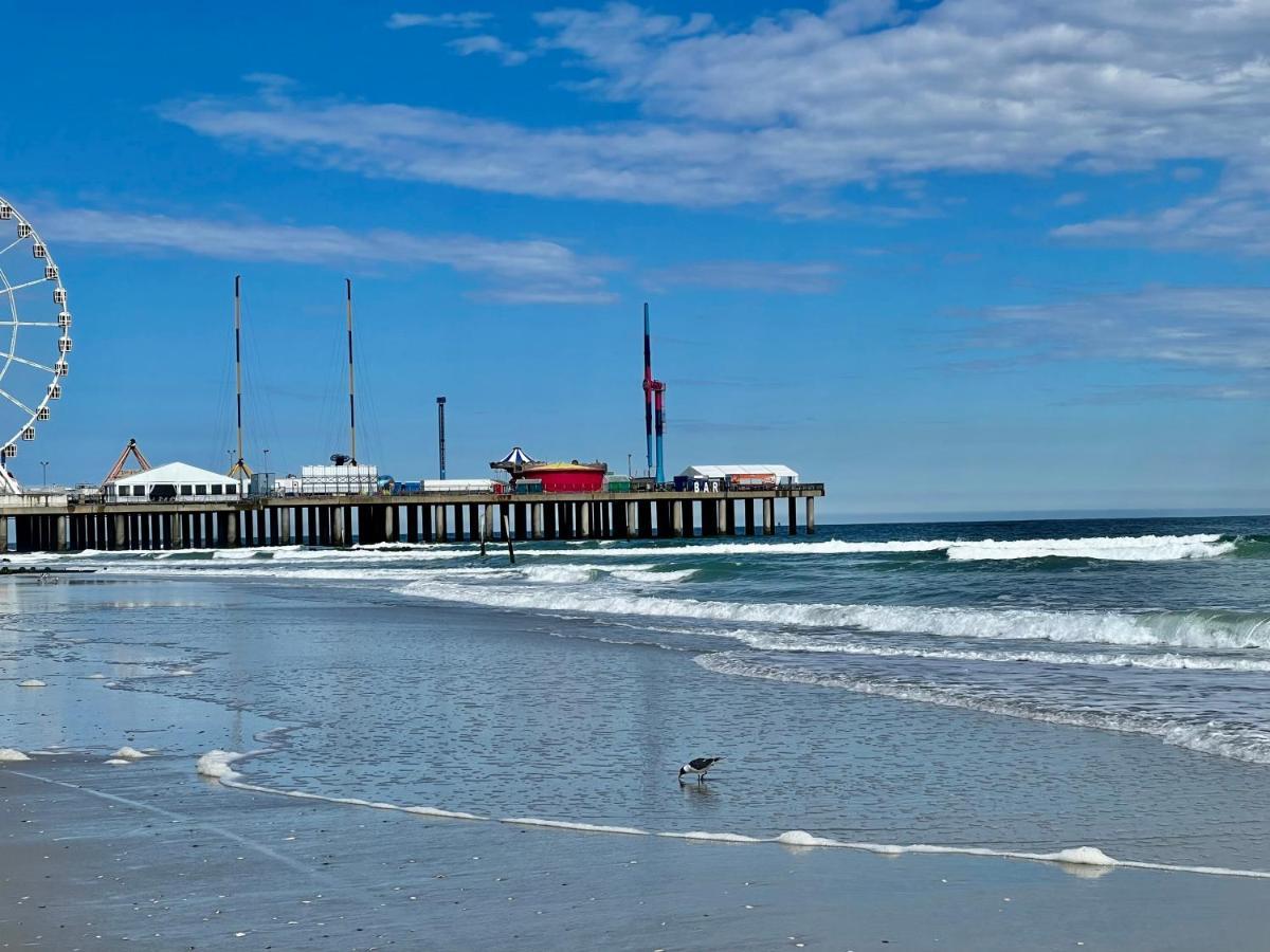 3 Bedrooms, Boardwalk Duplex Beachblock Home! アトランティックシティー エクステリア 写真