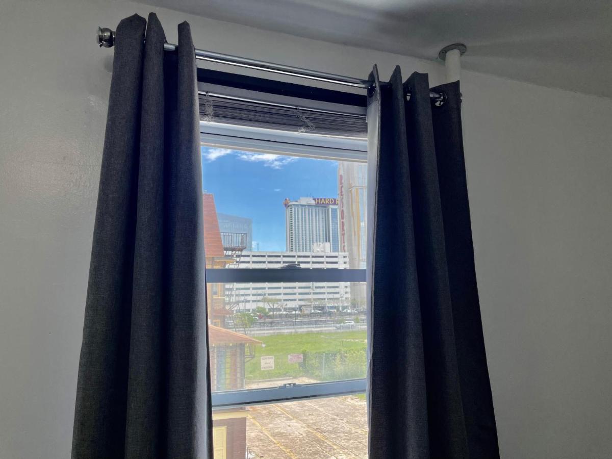 3 Bedrooms, Boardwalk Duplex Beachblock Home! アトランティックシティー エクステリア 写真