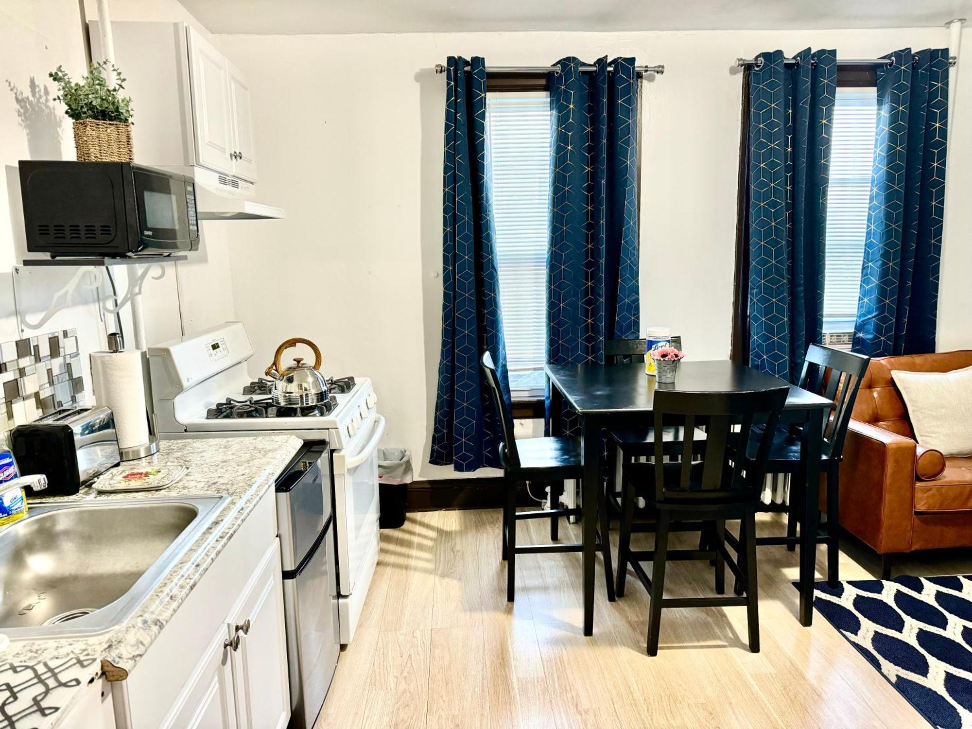 3 Bedrooms, Boardwalk Duplex Beachblock Home! アトランティックシティー エクステリア 写真